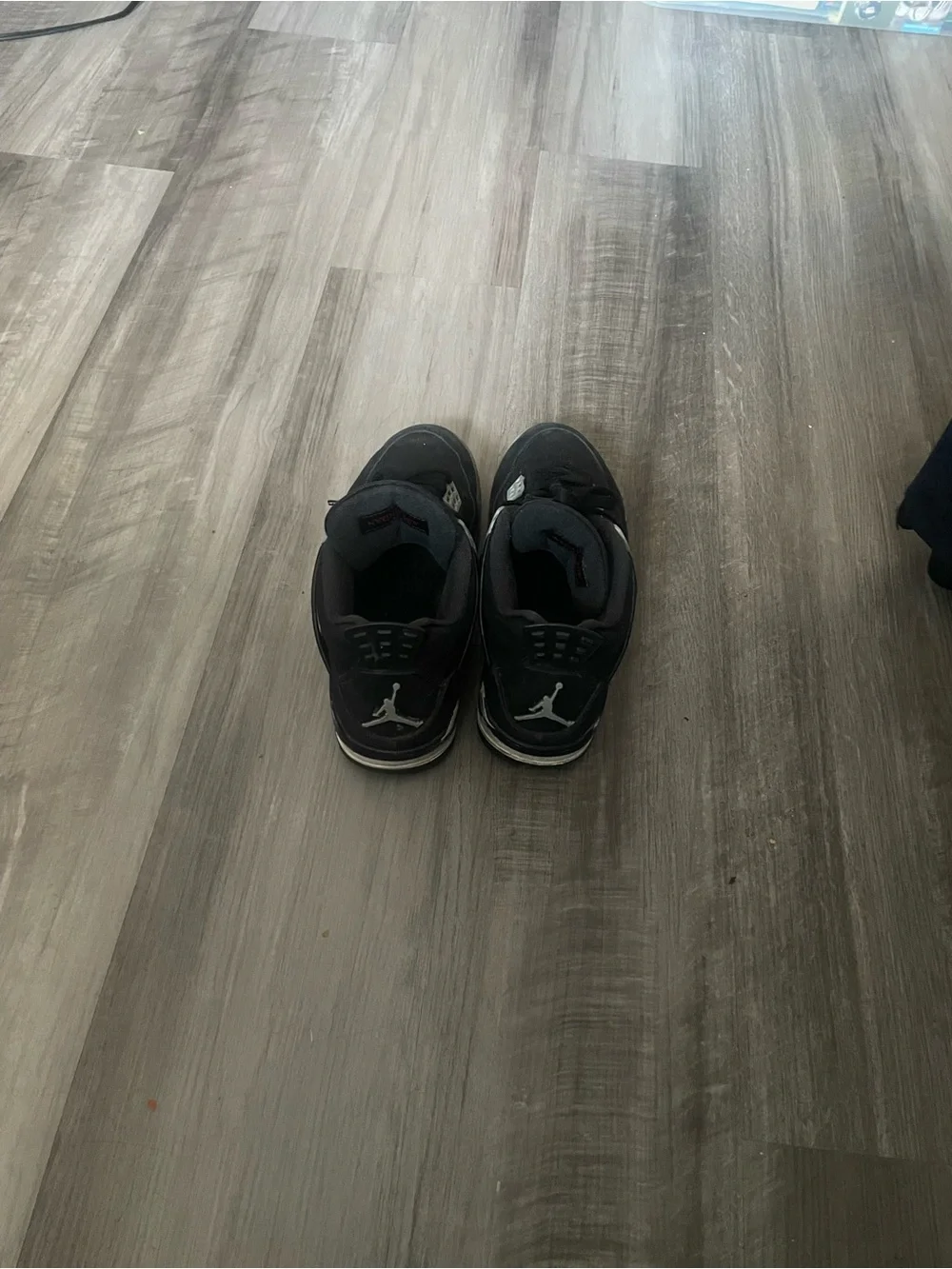 Jordan Men's Black and White Retro Sneakers